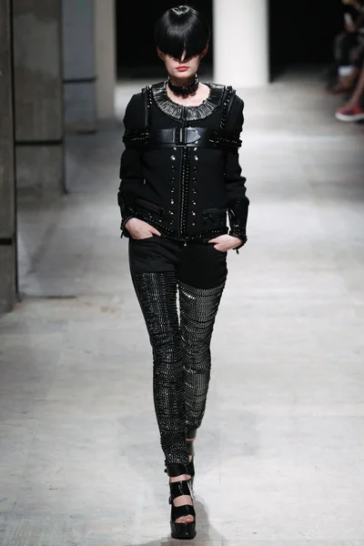 Look 35